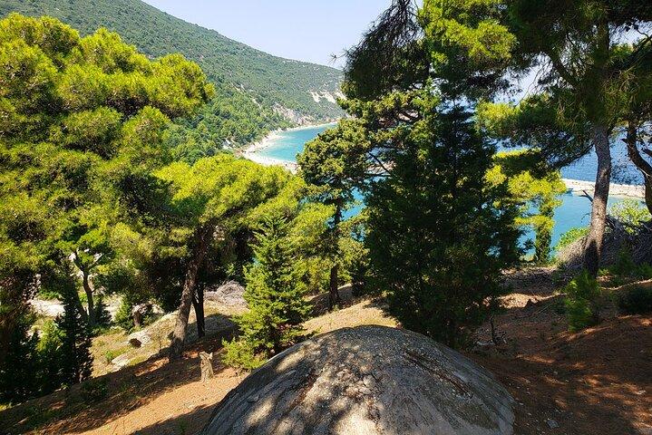 Esplora la baia di Valona: l'isola di Sazani e la penisola di Karaburun da Tirana