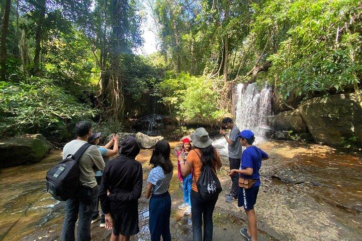 Heldagstur til Preah Ang Thom og Phnom Kulen-vandfaldet