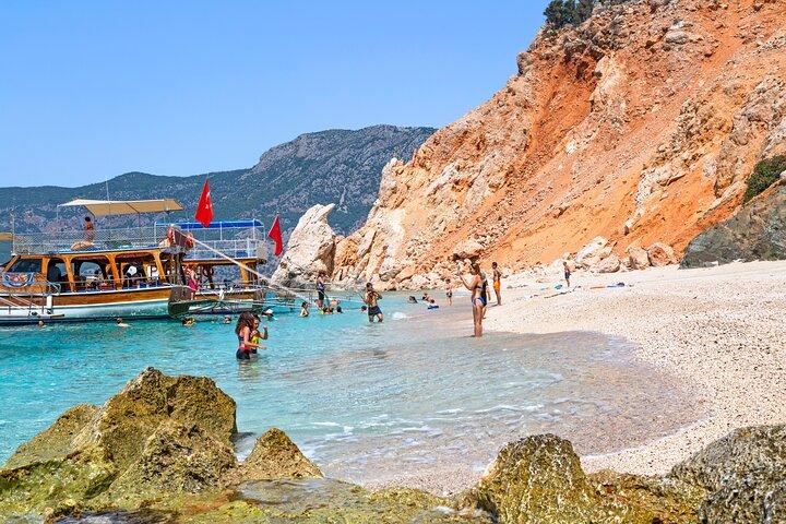 Bootsfahrt zur Insel Suluada ab Antalya mit Mittagessen