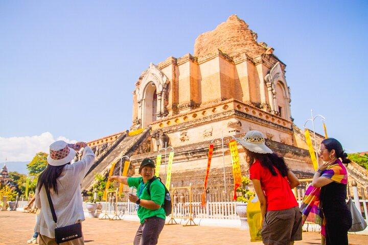 Chiang Mais gamle by og templer guidet vandretur - 3 timer