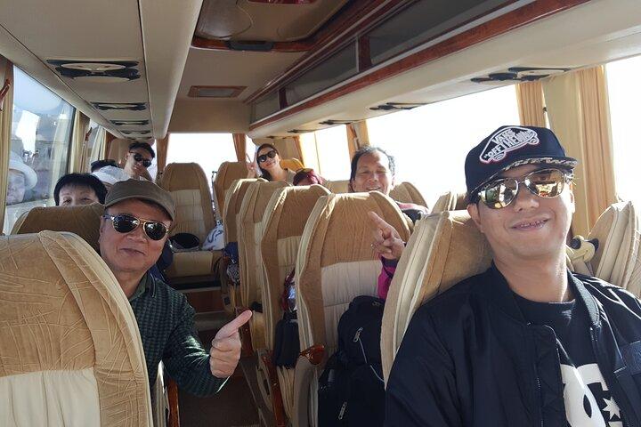 Tour privado de día completo a Santorini