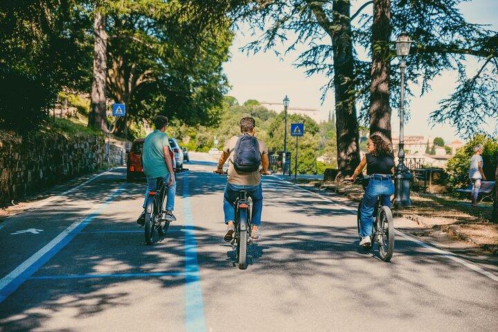 E-biketour door Florence Hills met gelato-proeverij