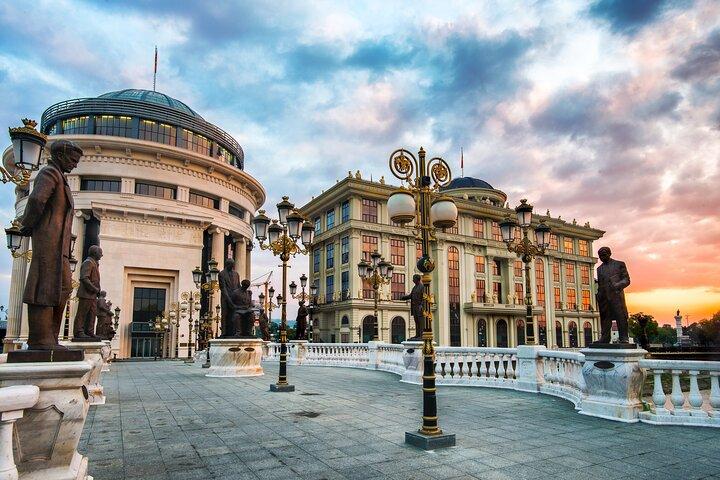 N.Macedonia,Kosovo & Albanien;Semi-Private Tour med Tour Leader & Car