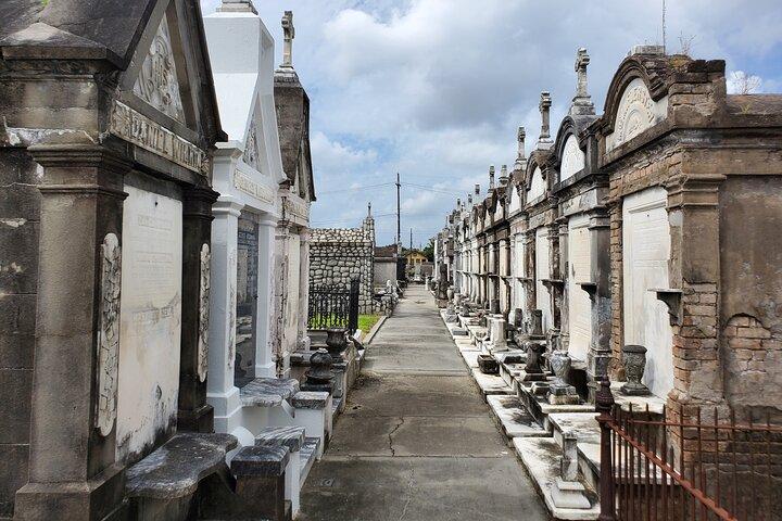 Excursão de bicicleta pelo Garden District e cemitério de Nova Orleans