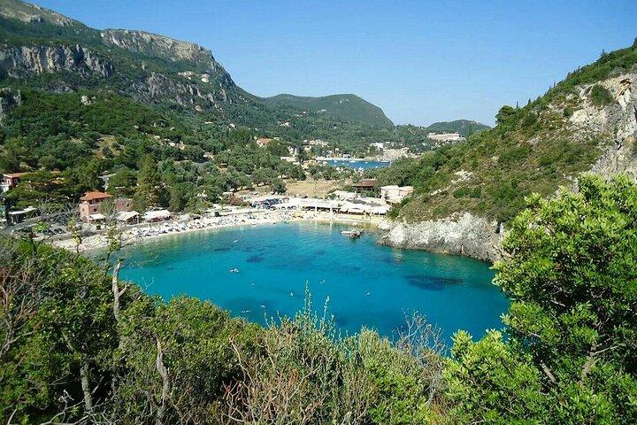 Excursão privada de meio dia em Corfu com embarque