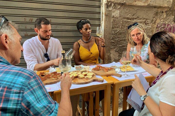 Palermo em um prato: Tour de comida tradicional e vinho (All-Inclusive)