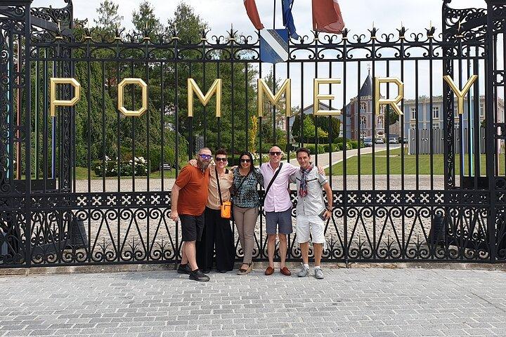 Champagner Tagestour mit Veuve Clicquot und 2 weiteren großen Weingütern