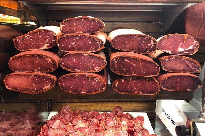 Full-Day Two Continents Food Private Guided Tour with Ferry Tickets