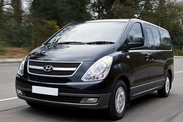 Private Van Transfer From Siem Reap to Phnom Penh