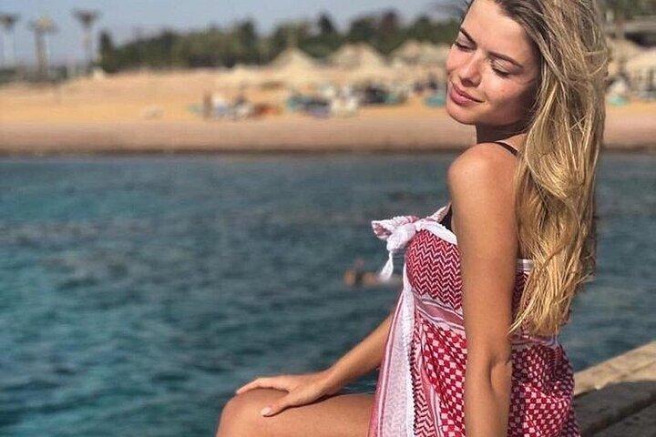 Half-Day Aqaba Glass Bottom Boat Tour – See Stunning Coral Reefs