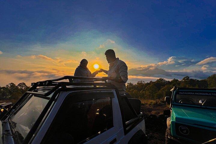 Lo mejor de Mount Batur Jeep Sunrise con lava negra y arena negra