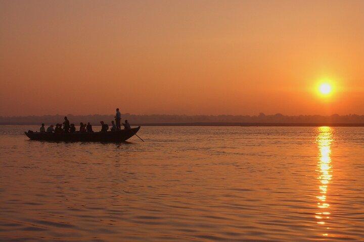 Varanasi Sunrise Boat Promenade & Heritage avec Guide local