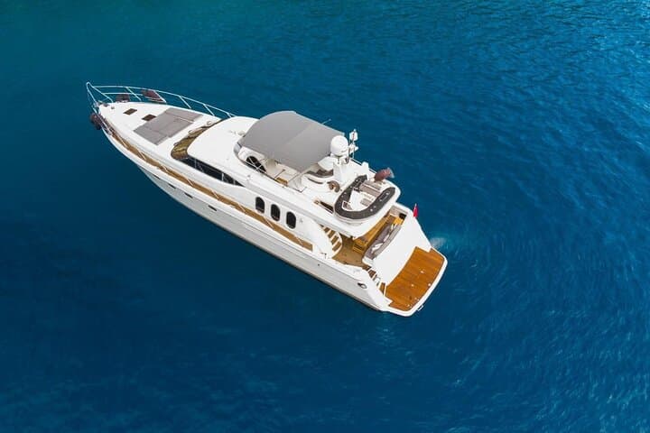 Istanbul Private Bosphorus Yacht Cruise with Guide Option