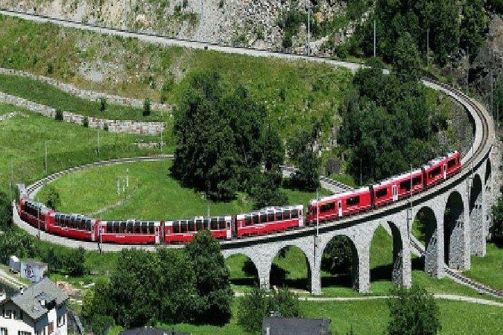 Fra Milano: St. Moritz og Panoramic Bernina Express Tour