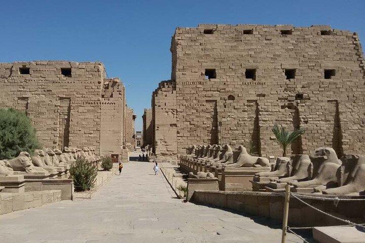 Tour privado a los templos de Karnak y Luxor con guía egiptólogo