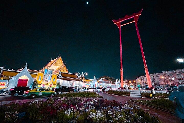 Visite privée en soirée romantique de Bangkok en TukTuk
