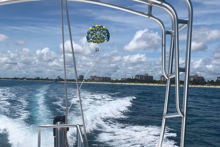 Parasailing-Abenteuer in West Palm Beach