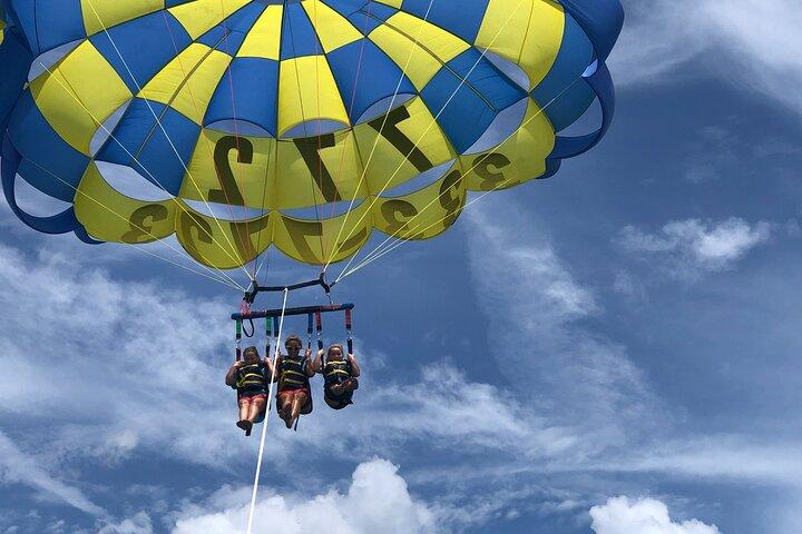 Parasailing-Abenteuer in West Palm Beach