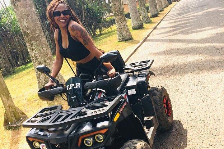 Aburi ATV: tour privado en quad y cascada