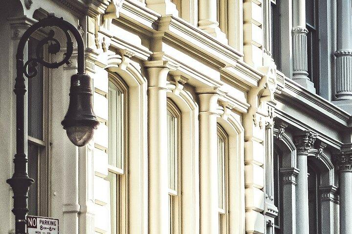SoHo fra Hell's Hundred Acres til NYC's Cradle of Art: A Self-Guided Audio Tour
