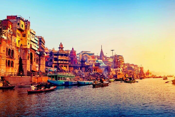 Full Day City Tour of Varanasi with Boat Ride and Evening Aarti Ceremony