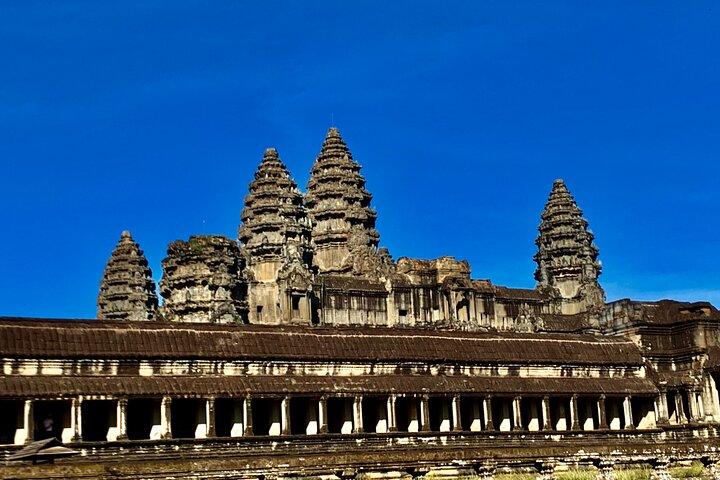 Angkor Wat Small Circuit & Sunset Tour
