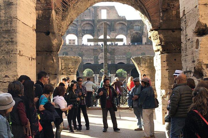 Private Tour of Colosseum, Forum, Palatine Hill and arena floor