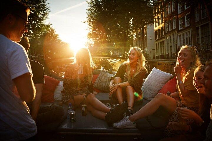 Excursion en bateau privé à Amsterdam avec pizza et boissons à volonté