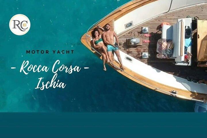 Ischia Island Tour med motoryacht Rocca Corsa