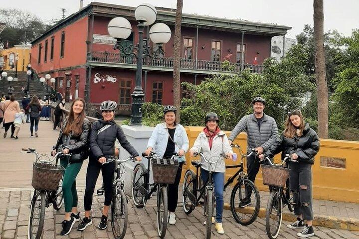 Bike Tour Lima | Giro lungo Miraflores & Barranco
