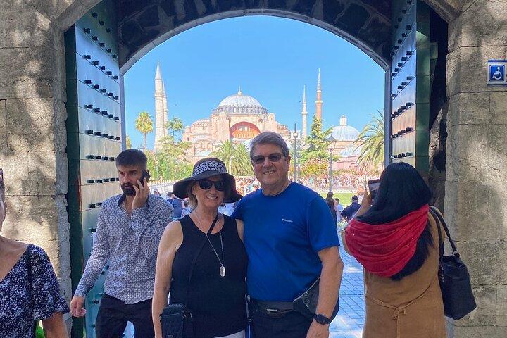 Small Group Tour: Hagia Sofia, Basilica Cistern, Blå moskén och Grand Bazaar