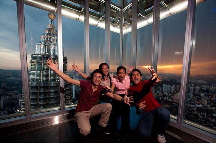 Petronas Twin Tower Skybridge View & Dining Experience Tour avec un hôte local