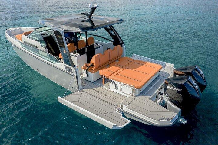 Cruzeiro privado Paros-Antiparos em um luxuoso Saxdor 320