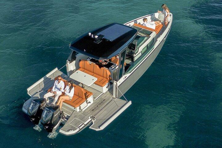 Crucero privado Paros-Antiparos en un lujoso Saxdor 320