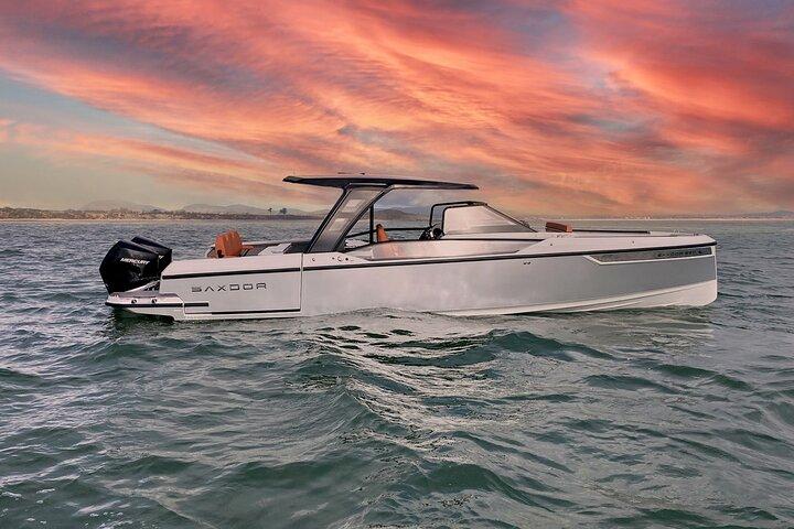 Cruzeiro privado Paros-Antiparos em um luxuoso Saxdor 320