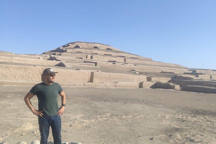 Tour Pirámides de Cahuachi y Taller Artesanal en Nazca