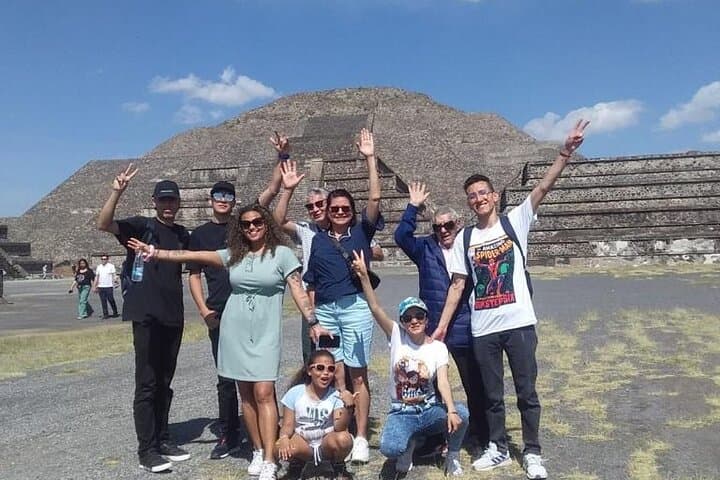 Teotihuacan and Basilica of Guadalupe with mezcal, tequila & handcrafts