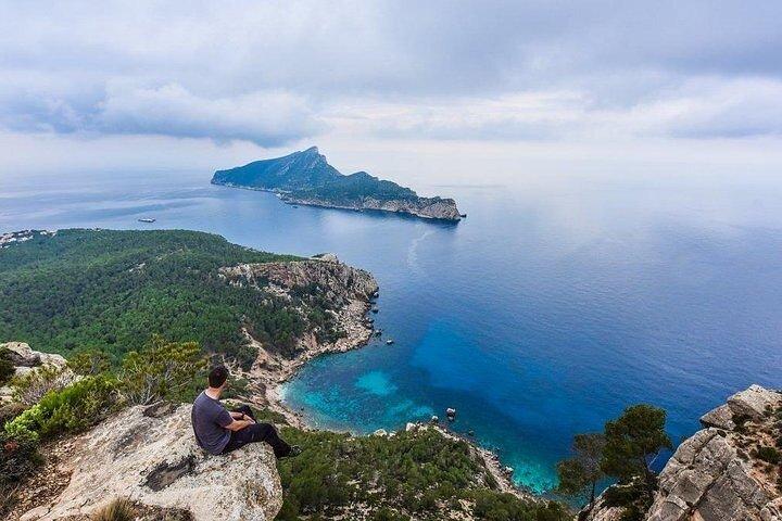Isla Dragonera-Kreuzfahrt mit leichtem Mittagessen und Schwimmen Atalaya II