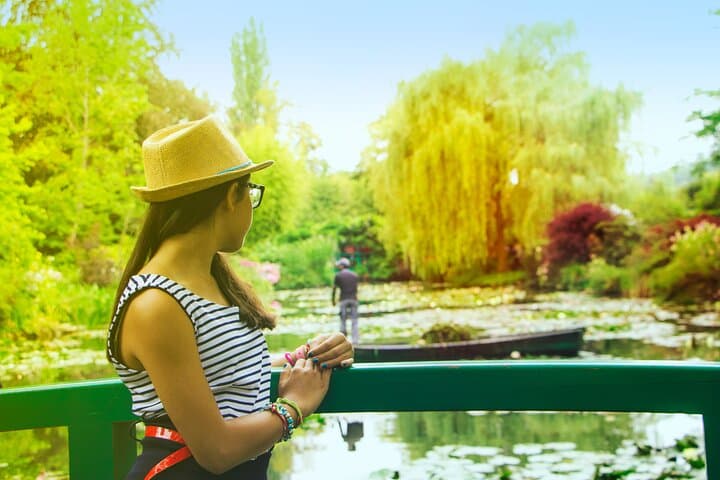 Giverny Monet's Home & Versailles Palace Day Trip from Paris