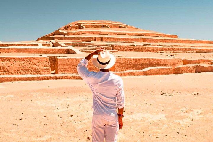 Tour Pirámides de Cahuachi y Taller Artesanal en Nazca