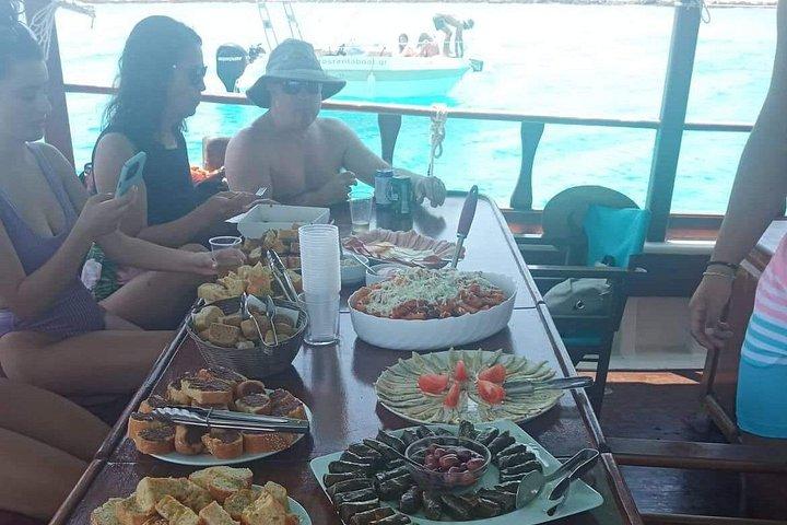 ガラテアでのプライベート クルーズ (パロス島、アンティパロス島、デスポティコ島、ブルー ラグーン)