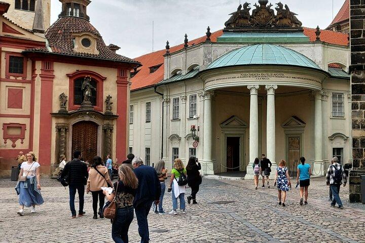 Tour Privado al Castillo de Praga : St. Vitus, Golden Lane & Royal Palace