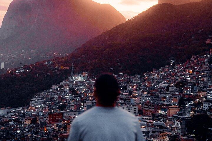 A vida por tras do nome favela