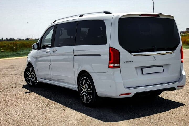 Private Transfer: CPT Airport to Cape Town in Luxury Van