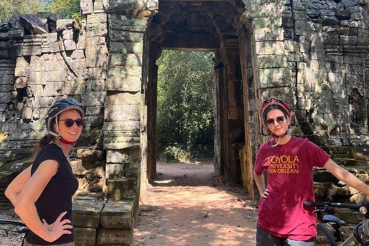 1 Day Private Tour Angkor Wat Cycling