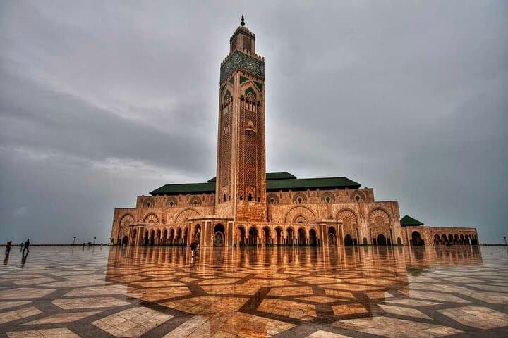 Guided tour mosque hassan2, ticket included, skip the line