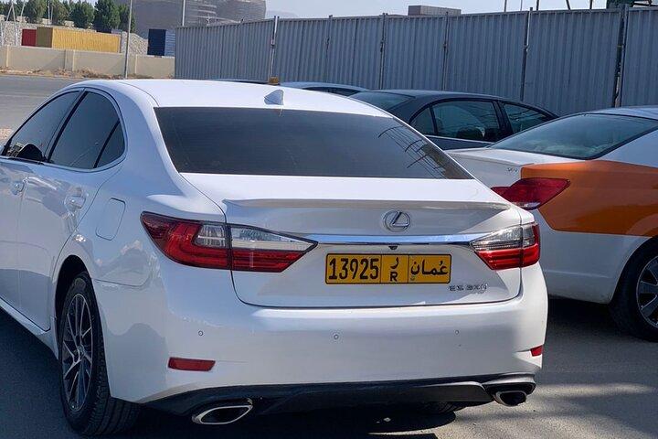 Muscat: Luksusbil med privat chauffør