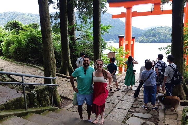 ガイドと車両で行く東京発箱根全日ツアー