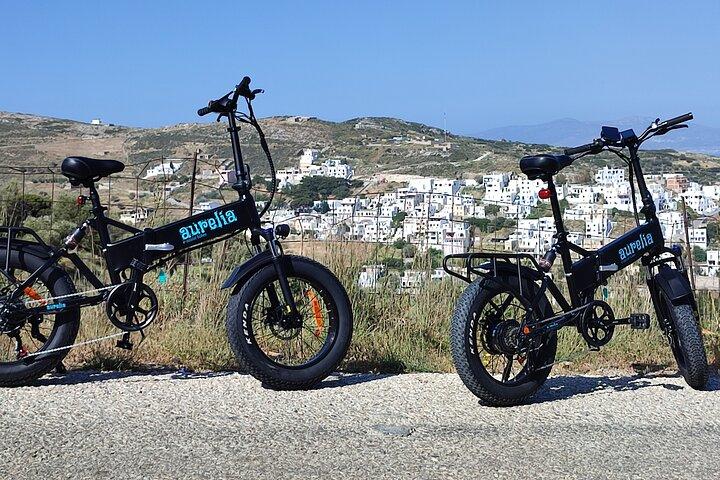 Tour guidato privato / semi privato in bici elettrica di Naxos Aegean Lush