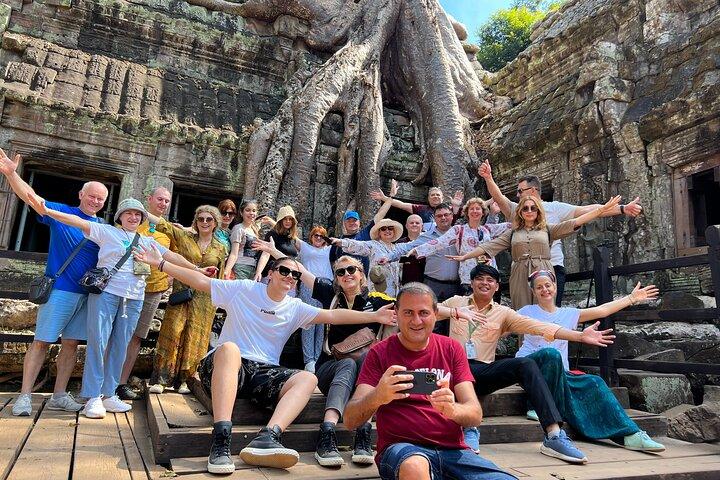 Angkor Wat Small Group Tour e pôr do sol com almoço incluído